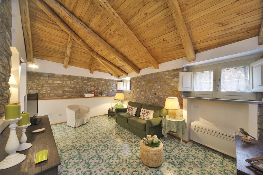 Ferienwohnung Residenza Matarazzo E Le Sue Soffitte Castellabate Zimmer foto