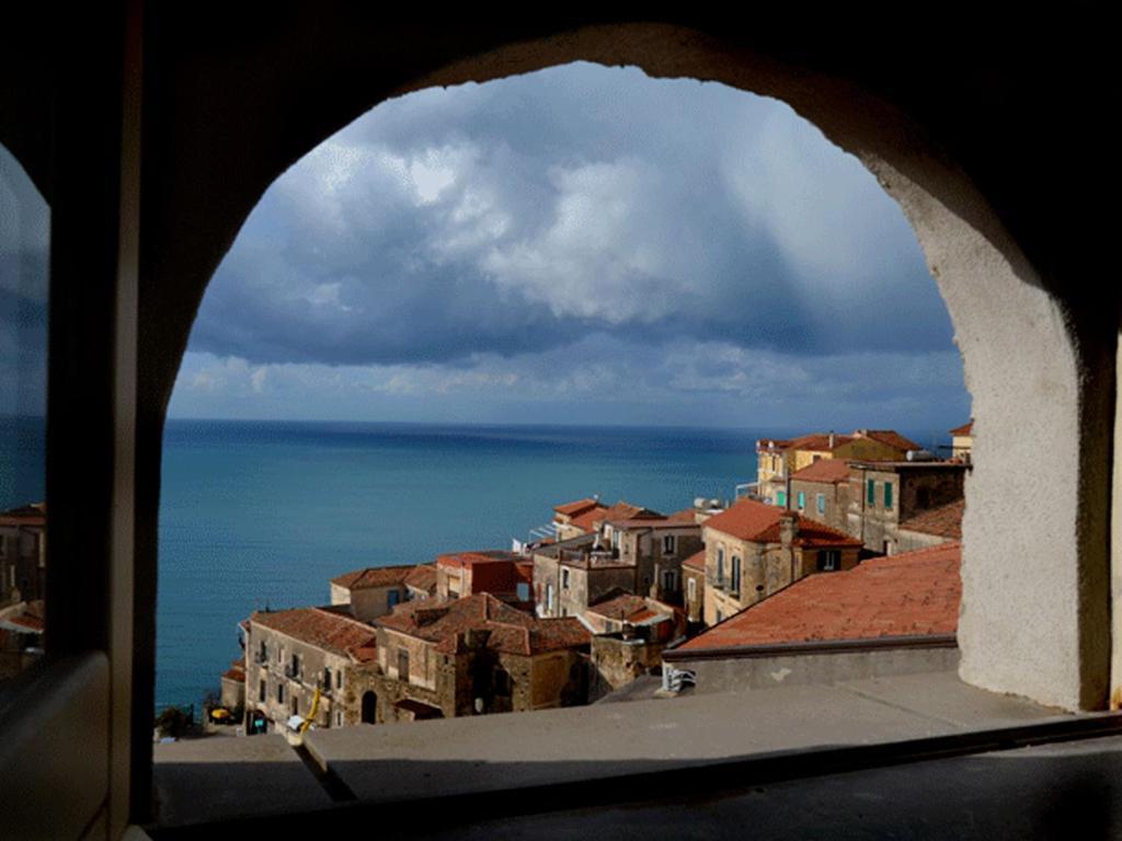 Ferienwohnung Residenza Matarazzo E Le Sue Soffitte Castellabate Zimmer foto