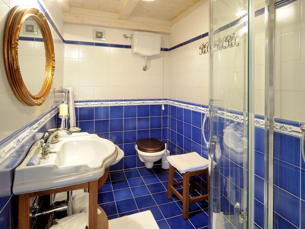 Ferienwohnung Residenza Matarazzo E Le Sue Soffitte Castellabate Zimmer foto